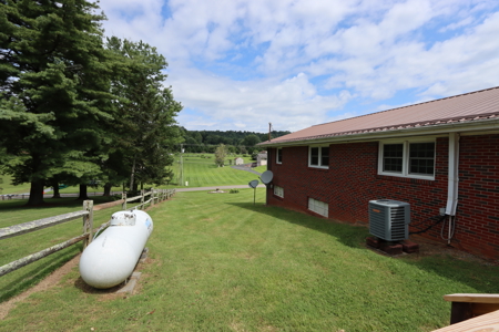 Brick Ranch for Sale in Bristol VA - image 13