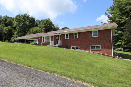 Brick Ranch for Sale in Bristol VA - image 7