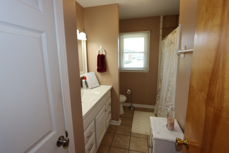 Brick Ranch for Sale in Bristol VA - image 36
