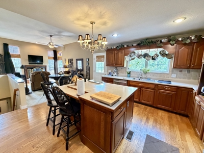 Custom Home on 9.93 ± Acres in Salem, MO with Stocked Pond - image 18