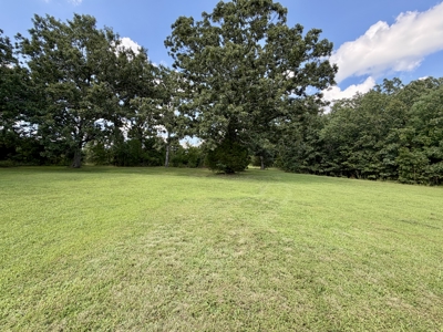 91-Acre Ozarks Home & Hunting Retreat in Salem, Missouri - image 28