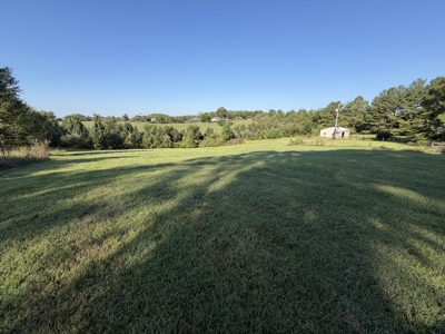 1 1/2 Story Brick Home on 5 Acres plus 1 Acre Building Lot - image 17