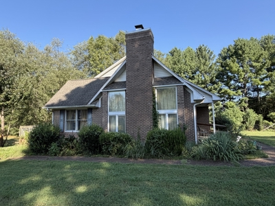 1 1/2 Story Brick Home on 5 Acres plus 1 Acre Building Lot - image 6