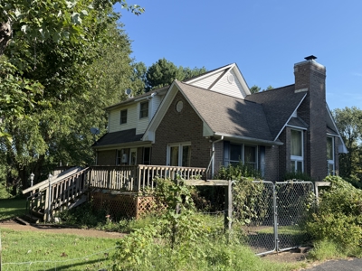 1 1/2 Story Brick Home on 5 Acres plus 1 Acre Building Lot - image 2