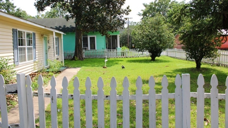 Welcome home to this charming traditional-style cottage home! - image 20