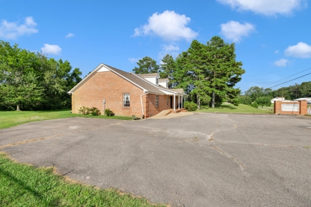 Commercial Property for Sale in Lewis County, Tennessee - image 5