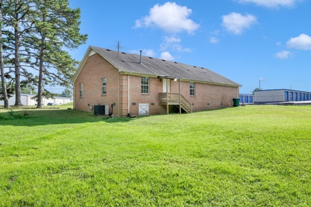 Commercial Property for Sale in Lewis County, Tennessee - image 9