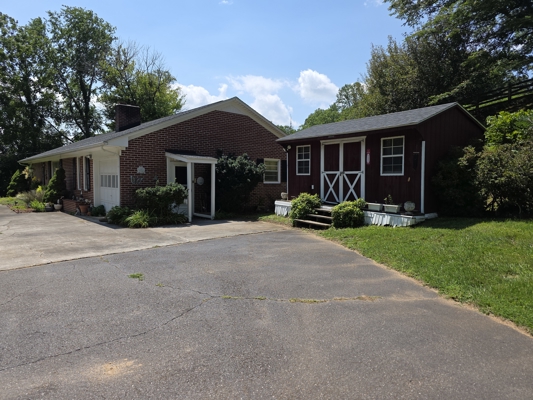 Brick Ranch for Sale near the Town of Floyd