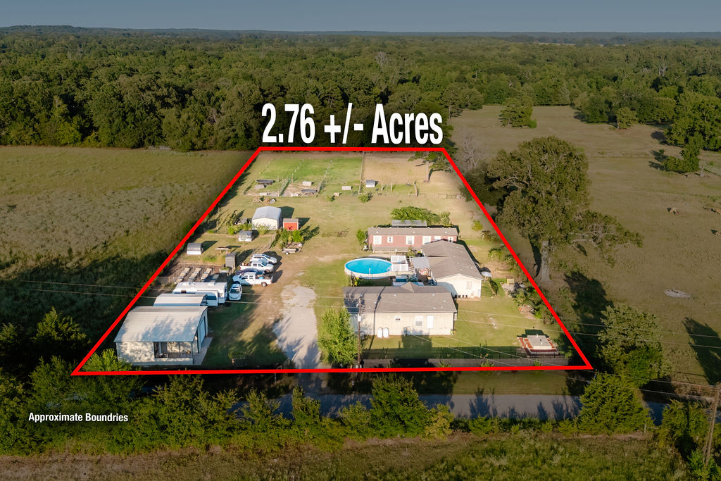 3 Homes 2.76 Acres