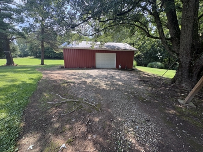 Lewisville, OH Ranch home, 2 bedroom, 2 baths, basement on acres - image 31