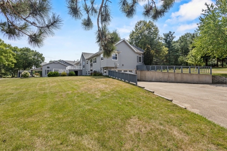 3 Bedroom Home on 5.38 Acres with Duck Creek Frontage - image 40