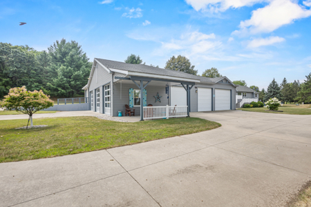 3 Bedroom Home on 5.38 Acres with Duck Creek Frontage - image 43