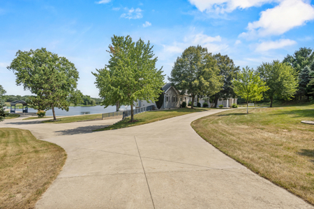 3 Bedroom Home on 5.38 Acres with Duck Creek Frontage - image 10