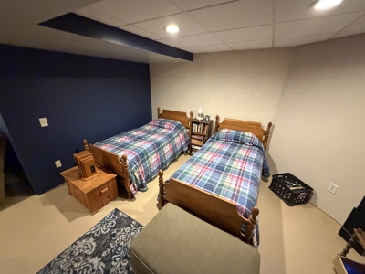 3-Bedroom Brick Home with 3.5 Baths, Garages & Basement - image 43