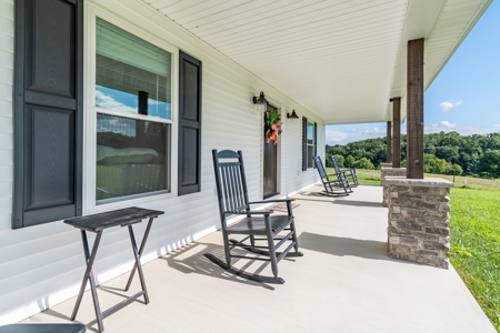 Home with Barn and Hunting Acreage in Kentucky - image 23