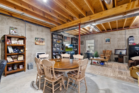 Home with Barn and Hunting Acreage in Kentucky - image 46