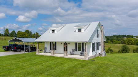 Home with Barn and Hunting Acreage in Kentucky - image 2