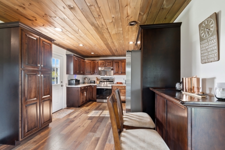 Home with Barn and Hunting Acreage in Kentucky - image 35