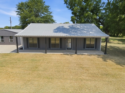 Equine Country Home with Mother-In-Law Quarters - image 41