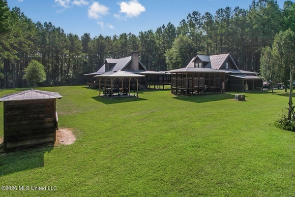 85± Acre Luxury Estate in Poplarville, MS