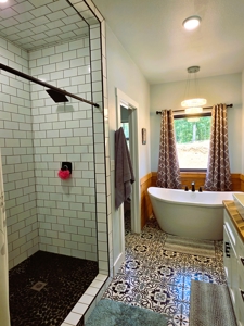 Modern Farmhouse On 10 Acres With All The Amenities - image 31