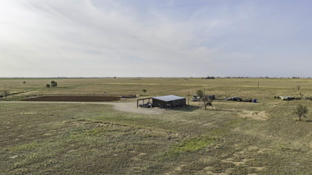 Turnkey Horse & Cattle Property With Amazing Barndominium! - image 11