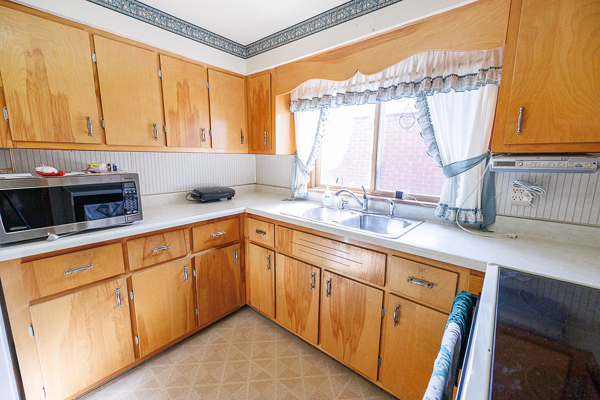 Charming Country Home in Bedford, IN
