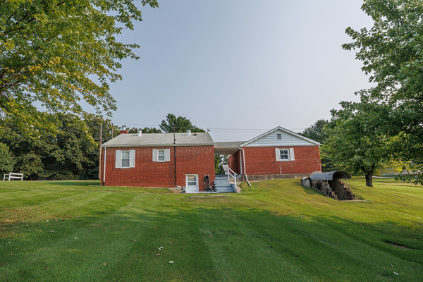Charming Country Home in Bedford, IN