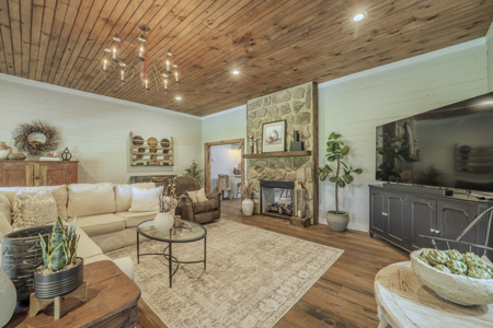 Custom-Built Southern Living Home for Sale in West Tennessee - image 5