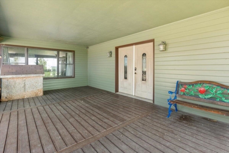 Updated Modale 2.45 Acre Home For Sale With a Heated 44x46 Shop! - image 6