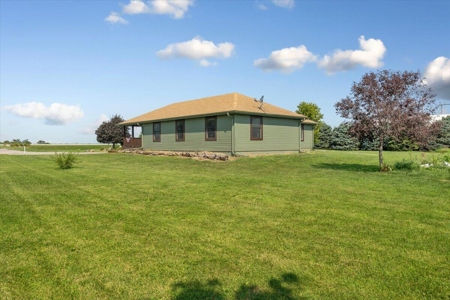 Updated Modale 2.45 Acre Home For Sale With a Heated 44x46 Shop! - image 43