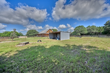 Country home on over 2 acres between Brenham and Navasota - image 42