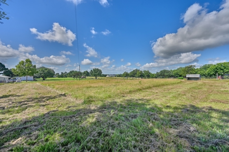 Country home on over 2 acres between Brenham and Navasota - image 41