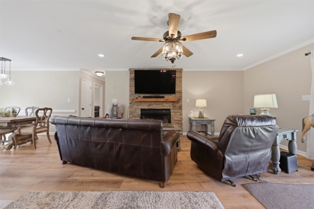 Renovated 3 Bed 2 Bath with LAKE HICKORY ACCESS and DEEDED DOCK! - image 36
