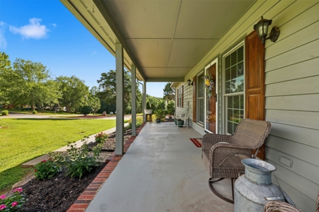 Renovated 3 Bed 2 Bath with LAKE HICKORY ACCESS and DEEDED DOCK! - image 38