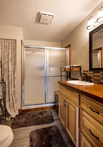Country Home on Acreage with Creek Frontage in Frenchtown, MT - image 10