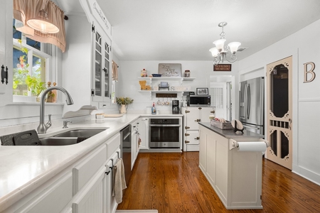 Charming 1920s Carmine Home on 1+ Acre Near Round Top - image 5