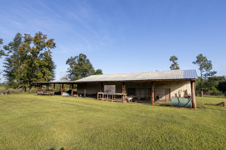 Country Home and Farm on 15 Acres with Pond - image 4
