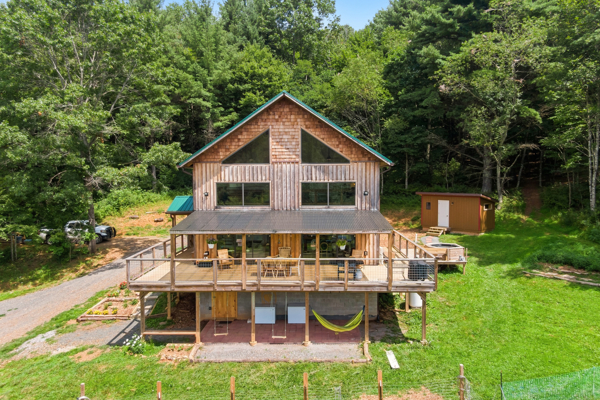 Mountain Retreat with Creek Frontage for Sale in Willis VA