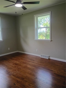 Completely Renovated 2-Bedroom Home on Oversized Lot in Stanberry - image 7
