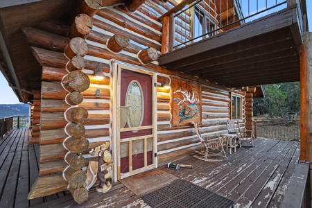 Western Colorado Log Home on 37 Acres with Mountain Views - image 3
