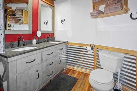 Western Colorado Log Home on 37 Acres with Mountain Views - image 18