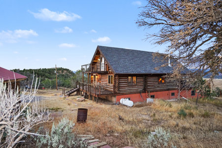 Western Colorado Log Home on 37 Acres with Mountain Views - image 35