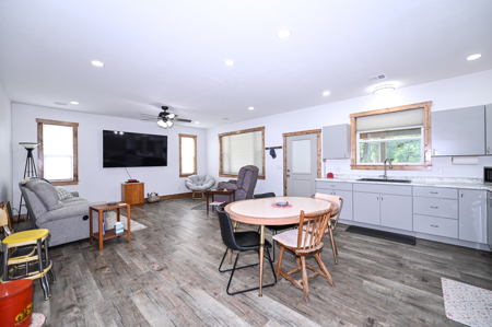 Home for Sale, Cedar County Missouri - image 35