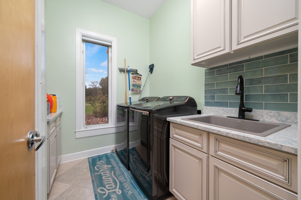 A Grand Equestrian Estate Where Luxury, Space, and Serenity Conve