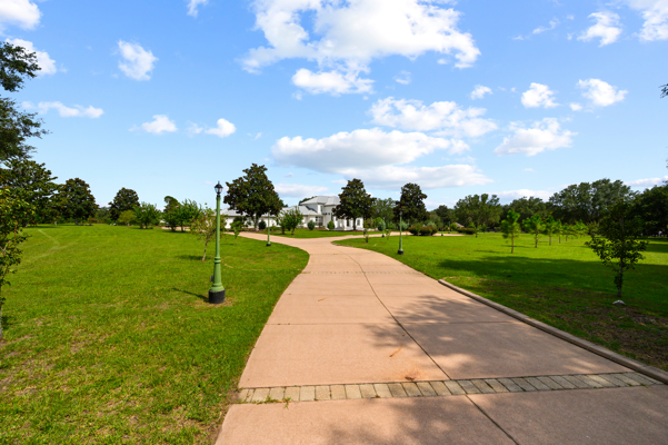 A Grand Equestrian Estate Where Luxury, Space, and Serenity Conve