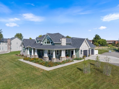 Mountain Craftsman Luxury with Exceptional Views - image 31