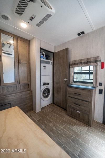 No Caption