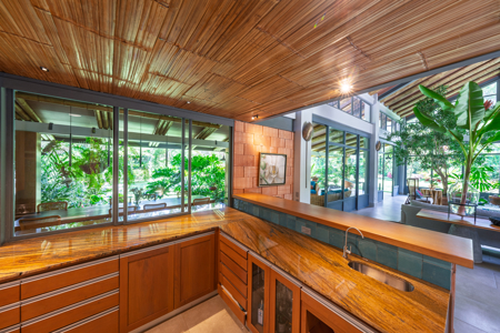 Casa Gratitud | El Valle de Antón | Contemporary Design Home - image 4