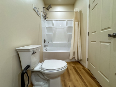 Solar-Powered Luxury Home on 33.6 Private Acres - image 19